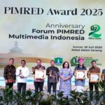 Para tokoh mendapat penghargan Pimred Award 2025. Foto: Ist