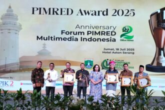 Para tokoh mendapat penghargan Pimred Award 2025. Foto: Ist