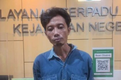 Toni Waluyo, buronan terpidana yang diamankan oleh Tim Satgas SIRI Kejaksaan Agung. Foto: Dok Puspenkum Kejaksaan Agung