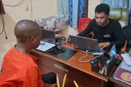 Polisi mendalami keterangan anggota KKB yang membantai guru dan nakes di Yahukimo. Foto: Polri