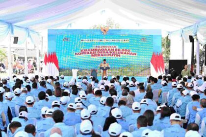 Presiden Prabowo Subianto saat meresmikan Koperasi Desa Merah Putih.