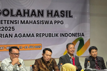 Direktur Jenderal Pendidikan Islam Kementerian Agama, Amien Suyitno, mengkritik sistem rekrutmen dan pelatihan guru yang selama ini masih bersifat seragam.