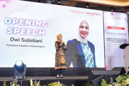 Direktur Utama Telkomsigma Dwi Sulistiani saat memberikan sambutan pada acara Women in Tech "Leading Through Innovation: Drive Digital Transformation in Tech Business", pada beberapa waktu yang lalu. Foto: Telkom Indonesia