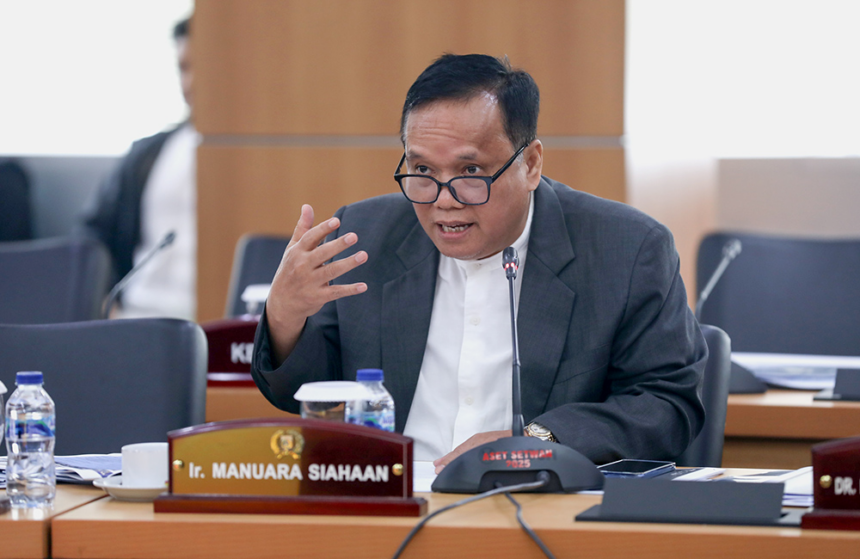 Anggota Komisi A DPRD Provinsi DKI Jakarta Manuara Siahaan. (dok. Sekretariat DPRD Provinsi DKI Jakarta)