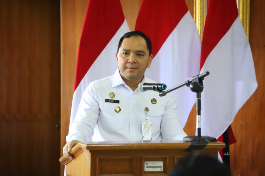 Kepala Kantor Imigrasi Jakarta Selatan, Bugie Kurniawan dalam kegiatan Sosialisasi Desa Binaan Imigrasi bertempat di Aula Kantor Kecamatan Tebet, Jakarta Selatan (Jaksel), Kamis (28/8/2025). Foto: Ist