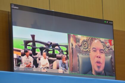 Ahmad Dhani secara virtual dalam Forum Legislasi terkait UU Hak Cipta di Gedung Nusantara I, DPR, Senayan, Jakarta, Selasa (26/08/2025). Foto: parlementaria