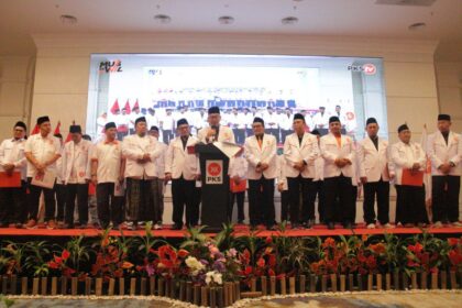 Dewan Pimpinan Tingkat Wilayah (DPTW) Partai Keadilan Sejahtera (PKS) DKI Jakarta yang dikomandoi M. Taufik Zoelkifli resmi melantik pengurus baru periode 2025-2030 dalam Musyawarah Wilayah (Muswil) VI yang digelar di Tavia Heritage Hotel, Cempaka Putih, Jakarta Pusat, Minggu (24/8/2025). (dok. PKS)