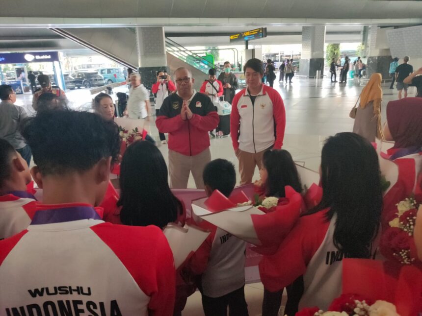 Tim Wushu Junior Indonesia membuat kejutan dengan membawa pulang ke Tanah Air 12 medali emas, 6 perak, dan 12 perunggu pada Kejuaraan Wushu Junior Asia 2025 yang berlangsung di Jianjian, China, 22-30 Juli 2025. foto/ipol