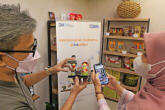 LinkUMKM dirancang sebagai jawaban atas tantangan utama pengusaha UMKM, yakni keterbatasan akses terhadap informasi, pelatihan, dan dukungan pengembangan yang sesuai dengan tahapan usaha mereka. Sejak diluncurkan, platform ini tumbuh menjadi pusat pemberdayaan digital bagi UMKM, yang kini telah dimanfaatkan oleh lebih dari 12,9 juta UMKM di seluruh Indonesia. Foto: Dok BRI