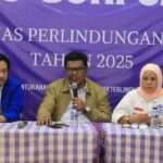 Ketua Umum Komnas Perlindungan Anak, Agustinus Sirait, bersama dua Komisioner Komnas Perlindungan Anak, Imaculata dan Donny Ave, didampingi Dewan Pembina, Rostimaline Munthe, saat menerima kunjungan jajaran Dewan Pimpinan Pusat Gerakan Angkatan Muda Kristen Indonesia (DPP GAMKI) di Sekretariat Komnas Perlindungan Anak Jl TB Simatupang, No. 59 2, Kelurahan Gedong, Kecamatan Pasar Rebo, Jakarta Timur, Kamis (31/7/2025). Foto: Ist