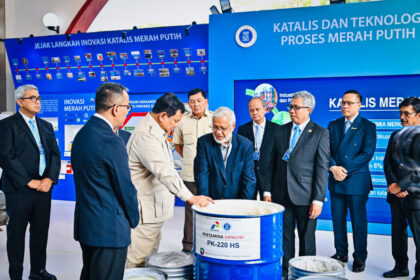 Presiden Prabowo Subianto mengunjungi sejumlah pameran inovasi teknologi unggulan nasional di Sasana Budaya Ganesha (Sabuga), ITB, Jawa Barat, Kamis (7/8/2025). Foto: BPMI Setpres