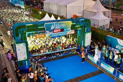 Antusiasme 6.500 peserta yang memadati garis start menanti momen flag off pada gelaran PLN Electric Run tahun lalu. Foto: Dok PLN