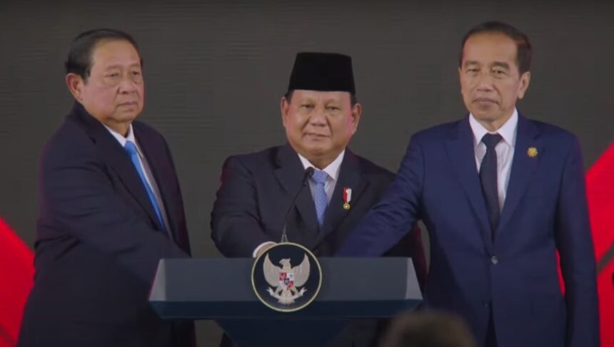 Presiden Prabowo Subianto didampingi mantan Presiden Susilo Bambang Yudhoyono dan Jokowi.(Foto istimewa)