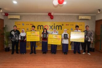 Ratusan pelajar SMP dari sekitar 50 Sekolah Menengah Pertama (SMP) di Jakarta berpartisipasi dalam kompetisi “Maxim Independence Day Quiz 2025.”