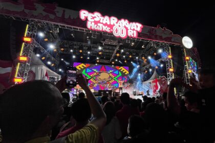 BNI turut memeriahkan peringatan Hari Ulang Tahun (HUT) ke-80 Republik Indonesia dengan menghadirkan panggung hiburan wondrstage “Ragam Cerita, Satu Bangsa Merdeka” di Jakarta Creative Zone, Taman Budaya Dukuh Atas, Minggu (17/8/2025). Foto: Dok BNI