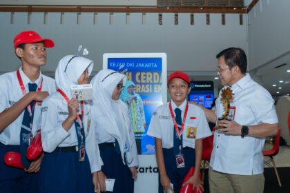 Bank Jakarta berkomitmen menjadi bank untuk pelajar di ibukota. Foto: Bank Jakarta