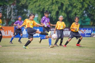 Partai final KU 10 MilkLife Soccer Challenge Surabaya Seri 1 2025 - 2026 mempertemukan SDN Kalirungkut I/264 melawan SDN Ngagel Rejo I/396 yang berangsung didi Stadion Brawijaya Surabaya, Minggu 24 Agustus 2025. Foto/ megapro