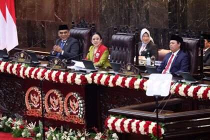 Ketua DPR RI Puan Maharani saat pidato pada Sidang Bersama DPR-DPD RI di Gedung Nusantara, Kompleks Parlemen, Senayan, Jumat (15/8/2025). Foto