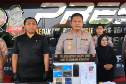Satreskrim Polres Metro Bekasi Kota ungkap kasus penipuan dan penggelapan berkedok jual beli vespa antik. Foto: Instagram @restrobekasikota_official