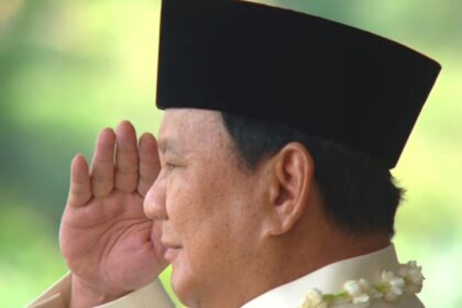 Presiden Prabowo Subianto pimpin upacara HUT ke-80 RI di Istana. Foto: YouTube Setpres
