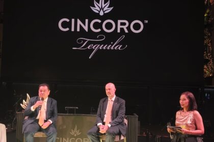 Grand Launching Cincoro Tequila di Lavva Lounge dihadiri Managing Director Cincoro – Internasional, Quentin Job (tengah). Foto; timur/ipol.id