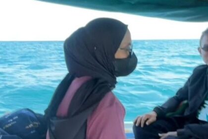 Pegawai KUA Kecamatan Selat Nasik harus menempuh perjalanan laut selama 3,5 jam untuk safari dakwah sekaligus pelayanan akad nikah di Pulau Gersik,