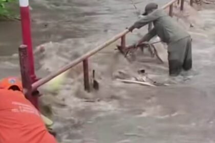Banjir melanda kawasan Cipinang Melayu, Jakarta Timur. Foto: Tangkapan layar Instagram @Jakarta.terkini