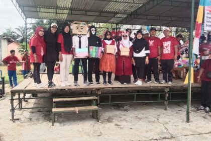 Warga Desa Dwijaya gelar jalan sehat dan senam bersama peringati HUT RI dan Hari Jadi ke-65. Foto: Ist