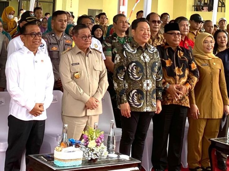 Pimpinan dan anggota DPRD DKI Jakarta i antaranya, Wakil Ketua DPRD DKI Jakarta Rany Mauliani, Ketua Komisi E Muhammad Thamrin, dan Anggota Komisi D Ghozi Zulazmi. menghadiri launching inisiasi pembangunan Rumah Sakit (RS) Royal Batavia Cakung, Jakarta Timur, Senin (25/8/2025).