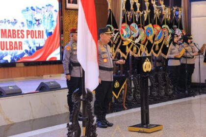 Kapolri Jenderal Polisi Drs. Listyo Sigit Prabowo melantik sejumlah pejabat utama (PJU) Mabes Polri dan jajaran Kapolda. Foto: Polri