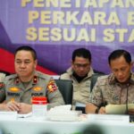 Kasatgas Pangan Polri, Brigjen Pol. Helfi Assegaf (kanan) saat konferensi pers di Mabes Polri, Jakarta, Jumat (1/8/2025). Foto: Polri