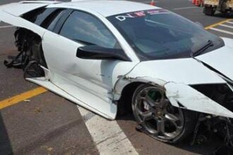 Kondisi mobil Lamborghini yang mengalami kecelakaan di Tol Kunciran. Foto : Ist