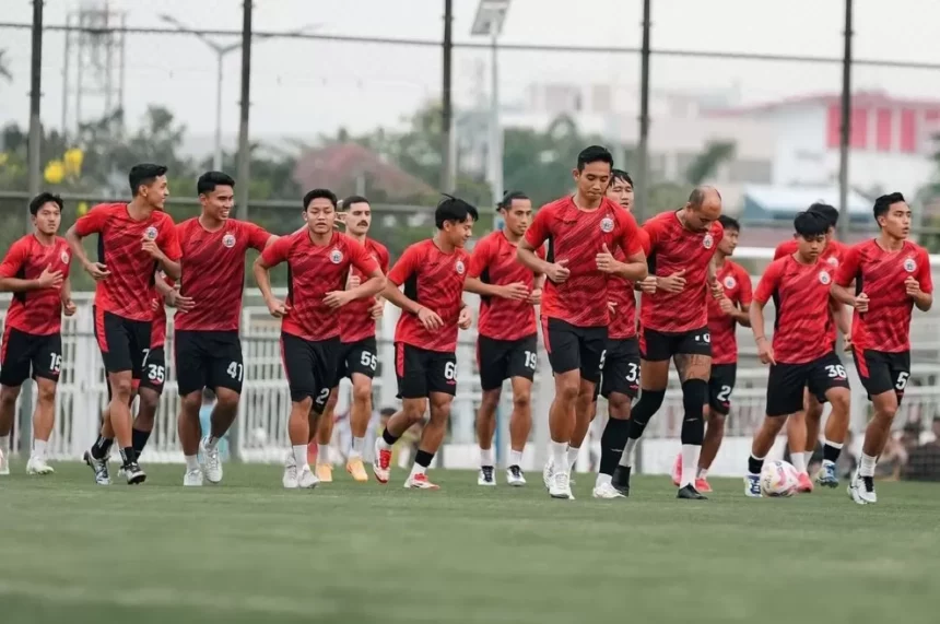 Sesi latihan skuad Persija jelang laga dengan Maluku United. Foto : Ist