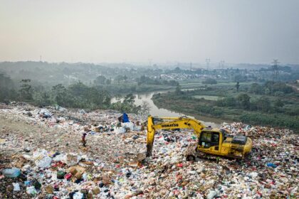 Ilustrasi tempat pembuangan akhir sampah di daerah Tangerang Selatan, Banten. Foto: Tom Fisk / pexels