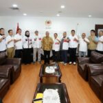 Forum Komunikasi KONI Kota (FKONITA) seluruh Indonesia audiensi dengan Ketua Umum KONI Pusat, Marciano Norman.(ist).