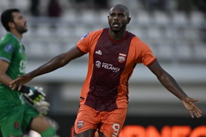 Joel Vinicius merayakan gol ke gawang Persijap Jepara dalam matchday ketiga Super League di Stadion Segiri, Minggu (24/8/2025). Foto: Instagram @borneofc.id