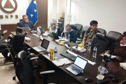 Ketua delegasi perwakilan Pemerintah Indonesia dalam negosiasi dipimpin Deputi Bidang Sistem dan Strategi Badan Nasional Penanggulangan Bencana (BNPB), Raditya Jati, memperingati Hari Internasional Pengurangan Risiko Bencana (PRB) digelar secara virtual, Selasa (16/9/2025). Foto: Ist
