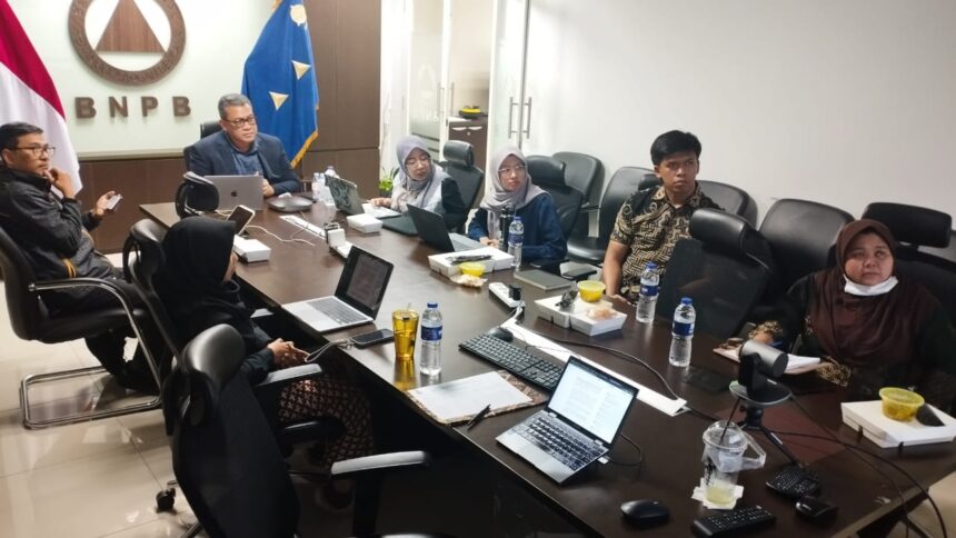 Ketua delegasi perwakilan Pemerintah Indonesia dalam negosiasi dipimpin Deputi Bidang Sistem dan Strategi Badan Nasional Penanggulangan Bencana (BNPB), Raditya Jati, memperingati Hari Internasional Pengurangan Risiko Bencana (PRB) digelar secara virtual, Selasa (16/9/2025). Foto: Ist
