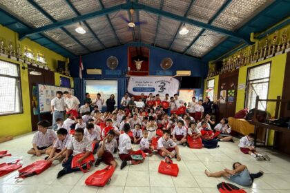 Hotel Ciputra Jakarta menggelar rangkaian kegiatan Corporate Social Responsibility (CSR) anak-anak dari SLB Kasih Bunda, dalam rangka merayakan hari ulang tahun ke-32. (dok. Hotel Ciputra Jakarta)