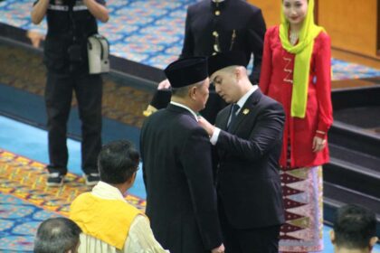 Pelantikan Anggota DPRD DKI Fraksi PDIP, Gani Suwondo Lie. Foto: Sofian/ipol.id