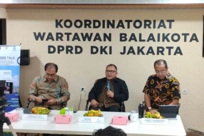 Dirut PAM PAM Jaya, Arief Nasrudin (kanan). Foto sofian/ipol.id