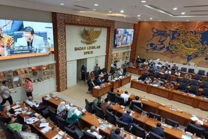 Sejumlah anggota DPR RI saat menggelar rapat.(Foto istimewa)
