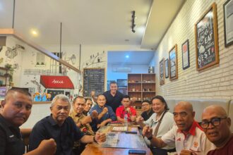 Federasi Beladiri Amatir Indonesia (FBAI) mempertanyakan keabsahan legalitas organisasi untuk mengembangkan olahraga Mixed Martial Arts (MMA) amatir di Indonesia.