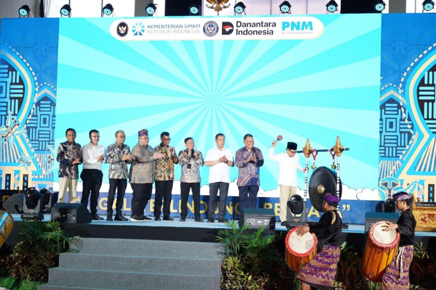 PT Permodalan Nasional Madani (PNM) menjadi host untuk Festival Kemudahan dan Pelindungan Usaha Mikro yang diselenggarakan di GOR Tambora Poltekpar, Lombok Tengah, Nusa Tenggara Barat.