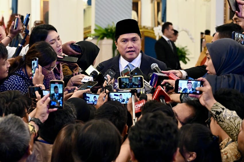 Erick usai serah terima jabatan (sertijab) dengan Menpora sebelumnya, Dito Ariotedjo di Auditorium Wisma Kemenpora, Senayan, Jakarta, Kamis (18/9/2025). Foto/ipol