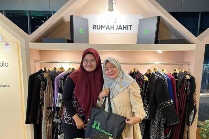 Perjalanan usaha yang makin berkembang ini ternyata tidak terlepas dari dukungan BRI, di mana JJC Rumah Jahit tergabung dalam program Rumah BUMN BRI Jakarta sejak 2024. Foto: Dok BRI