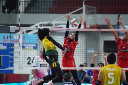 Juara bertahan tim putri Petrokimia Gresik Pupuk Indonesia memastikan satu tempat final four Livoli Divisi Utama 2025 dan sekaligus tampil di final putaran reguler kedua, usai mengalahkan Jenggolo Sport Sidoarjo 3-0 (25-16, 25-15 di GOR Utama Bojonegoro, Sabtu (20/9/2025) malam.