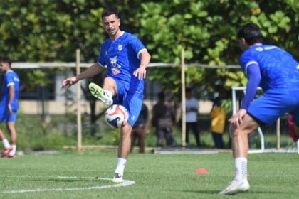 Thom Haye dan Eliano Reijnders Jalani Latihan Perdana Bersama Persib