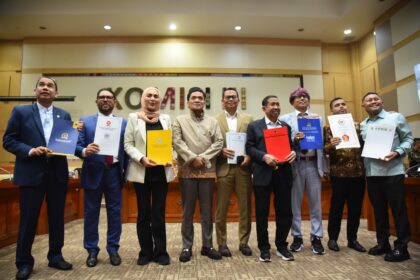 Ketua Komisi III DPR RI Habiburokhman usai pengambilanl keputusan hasil fit and proper test calon hakim agung dan calon hakim ad hoc MA, Selasa (16/9/2025). Foto: parlementaria