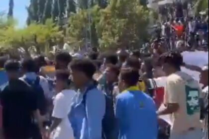 Aksi protes mahasiswa di Timor Leste. Foto: X